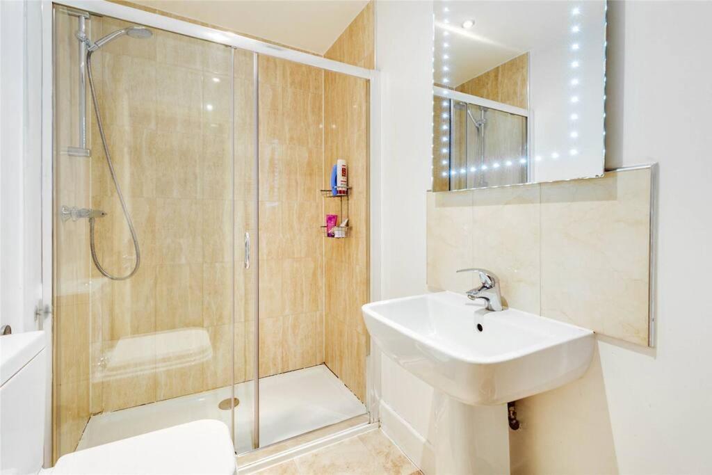 Fulham Serviced Apartment Лондон Экстерьер фото